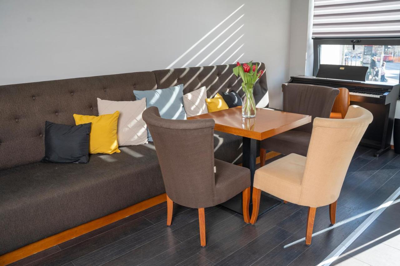 Akacija Luxury Suites Belgrad Exterior foto